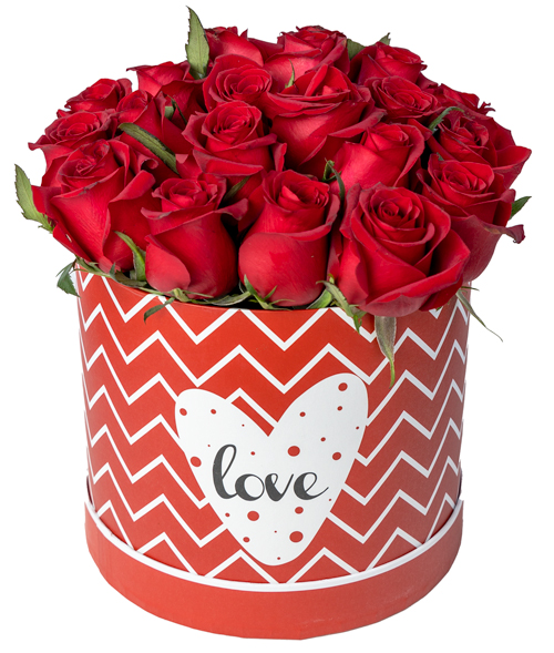 Red roses in I Love You round box